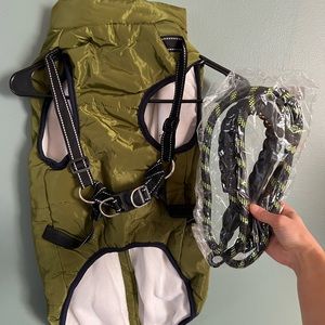 Dogs winter jacket with leash and harness